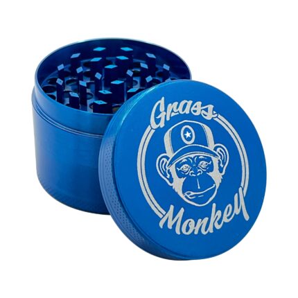 Grass Monkey Basic Metall Grinder – 4-teilig, Ø 5,5 cm – Robuste Kräutermühle mit Pollensieb & Schaufel – Kompakt & Langlebig –